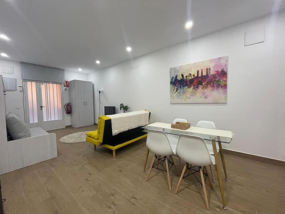 Estudio En Palacio La Latina Мадрид Екстериор снимка