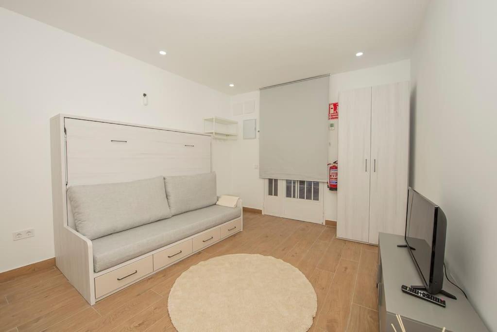 Estudio En Palacio La Latina Мадрид Екстериор снимка